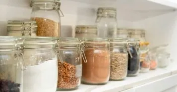 Ideias simples que deixam sua despensa planejada parecendo de novela